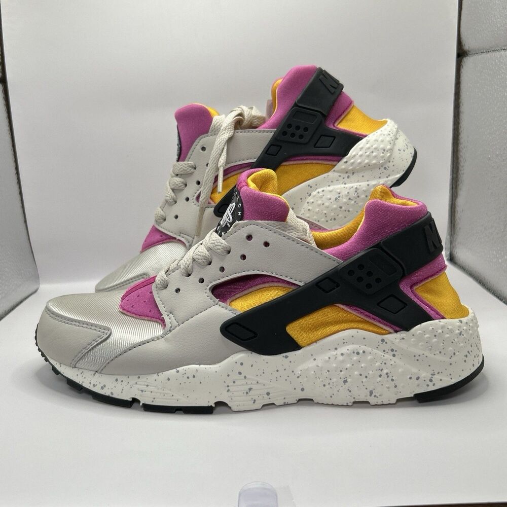 Nike Air Huarache Multi-Color Sneakers Youth Size 6 Boys Girls STORE MODEL